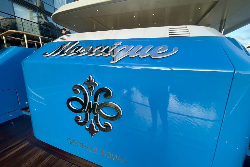 Massaique Yacht Sign